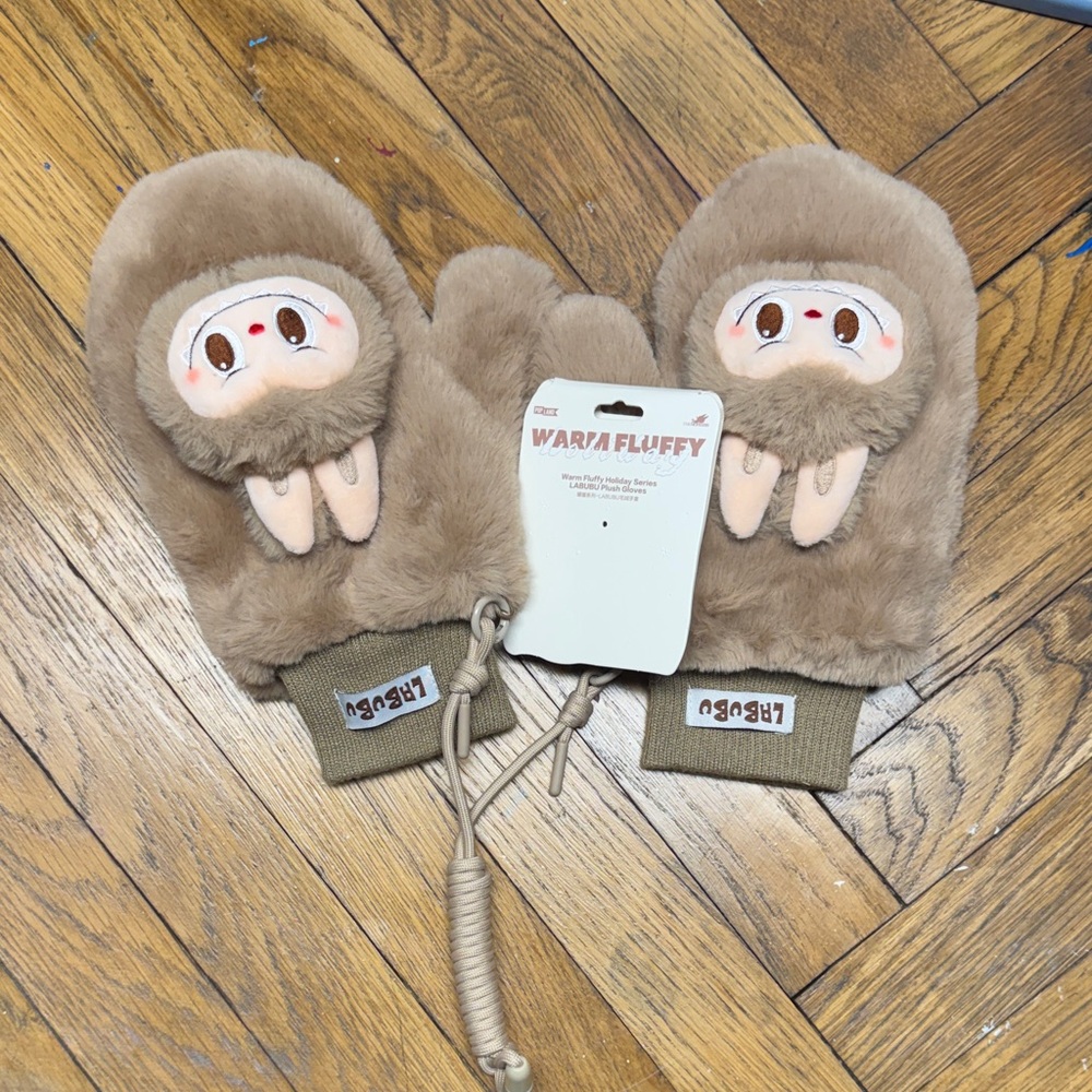 Pop Land Warm Fluffy Holiday Series plush mittens